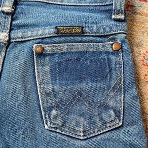 Vintage Kids Wrangler Blue Distressed Straight-Leg Jeans, Size 7/8